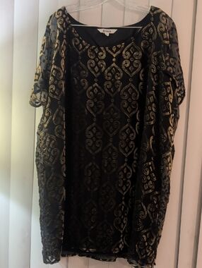 BB Dakota Black Dress with Gold Filigree Overlay Size Large